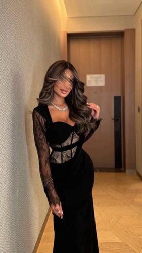 فستان سهرة بأكمام دانتيل لون اسود
