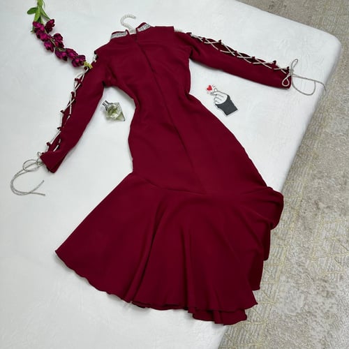 فستان عنابي