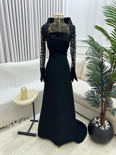فستان سهره بأكمام طويلة لوان اسود