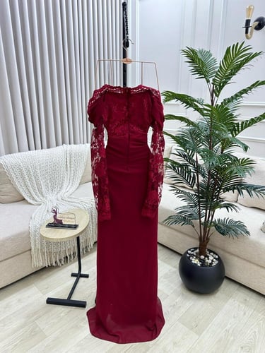 فستان سهرة اوف شولدر لون احمر