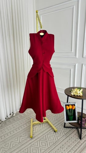 فستان ناعم قصير بدون اكمام لون احمر