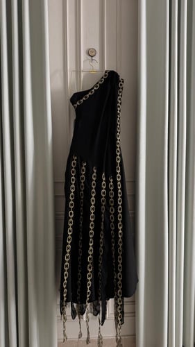 فستان أوف شولدر بلون اسود