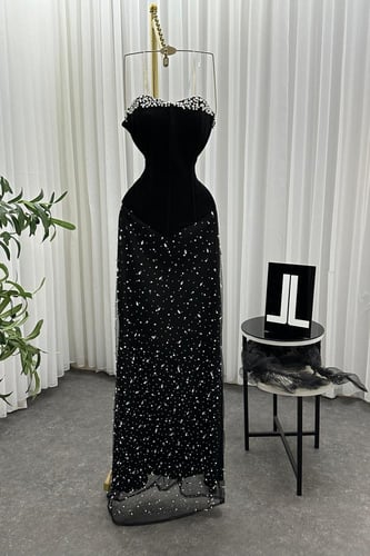 فستان سهره توب مزين بالكرستال لون اسود