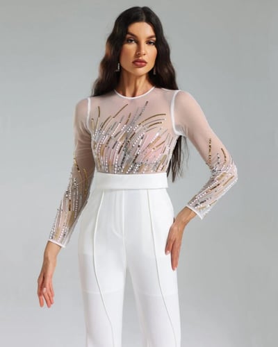 جمبسوت مطرز أنيق بأكمام شفافة