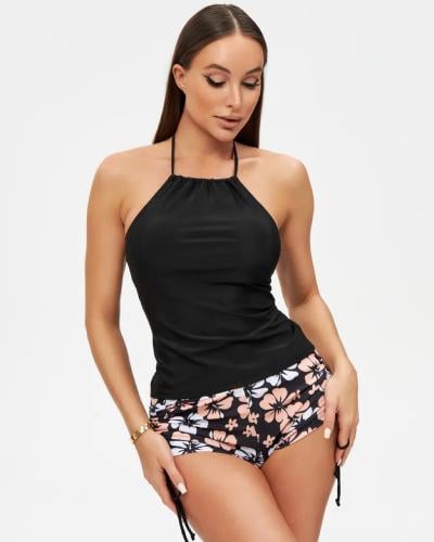طقم سباحة نسائي توب أسود مع شورت بطبعات زهرية