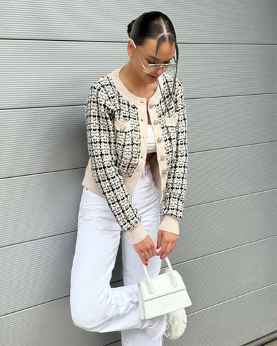 سترة كارديجان بنمط مربعات وأزرار أمامية