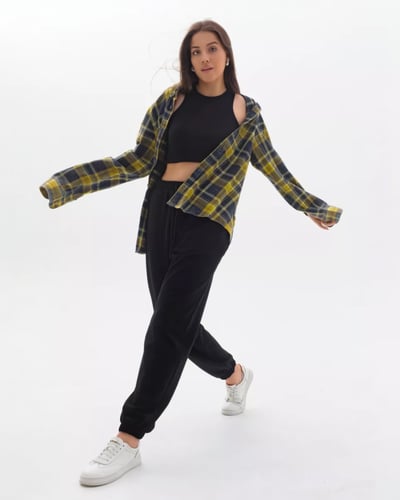 بنطال رياضي أسود بخصر مطاط ورباط خصر