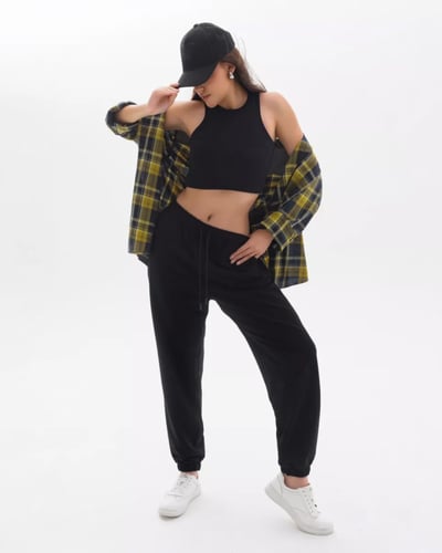 بنطال رياضي أسود بخصر مطاط ورباط خصر