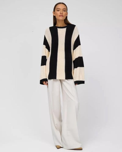 سترة نسائية ثنائية الألوان بنمط مخطط