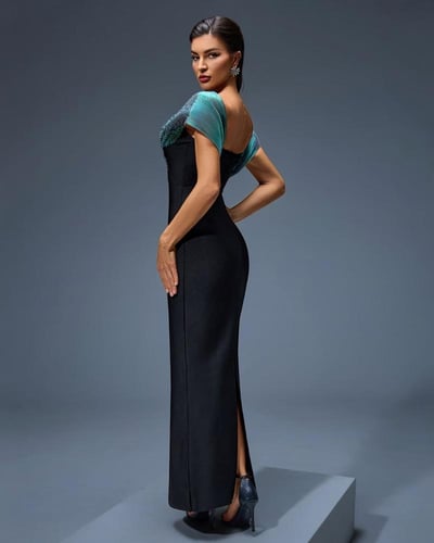 فستان سهرة أسود طويل بتطريز زمردي وأكتاف مكشوفة -...
