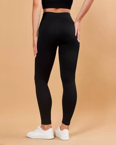 ليقنز أساسي مضلع عالي الخصر باللون الأسود