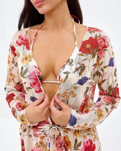 طقم بيكيني بثلاث قطع بطبعة زهور أنثوية وكيمونو شفا...