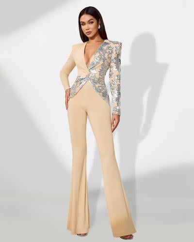 جمبسوت فاخر بلون بيج مع تطريز فضي لامع وأكمام طويل...