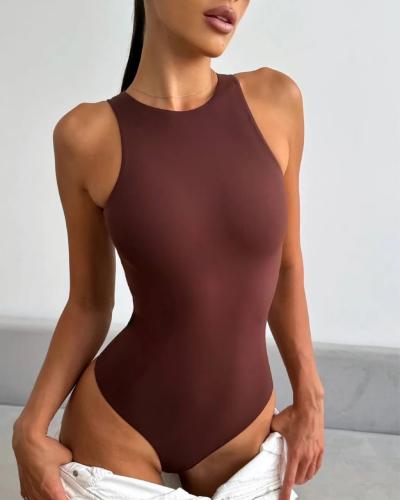 بودي سوت بني بدون أكمام وبرقبة دائرية