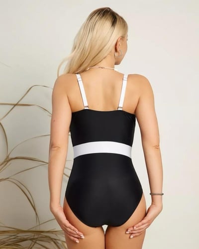 مايوه نسائي قطعة واحدة باللونين الأسود والأبيض مع...