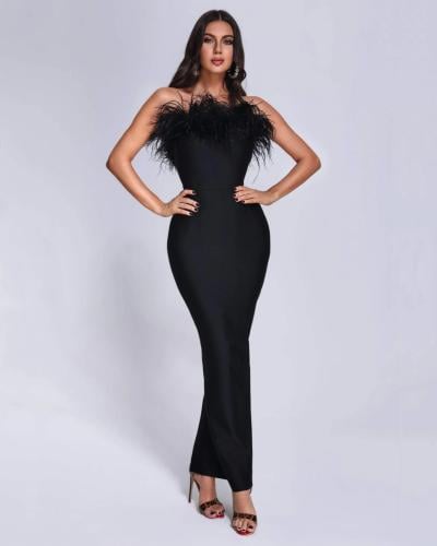 فستان بوديكون مكشوف الكتف مزين بفرو