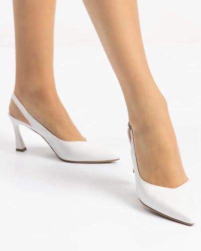 حذاء نسائي بكعب عالي بتصميم مفتوح من الخلف ورباط ق...