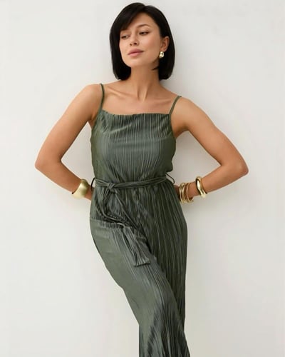 جمبسوت كاجوال بطيات ورباط خصر