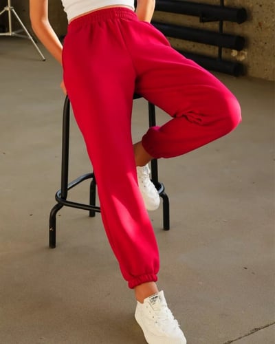 بنطال رياضي بخصر مطاطي وجيب مائل - أحمر