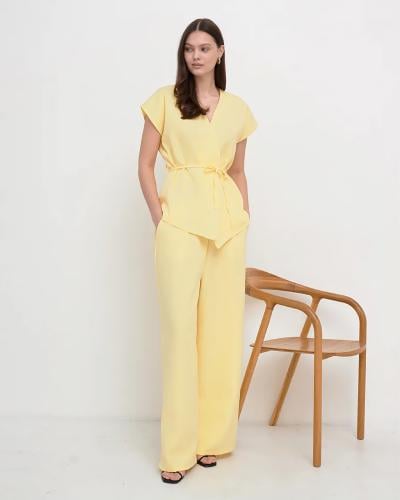 طقم نسائي أنيق قميص بأكمام قصيرة مع بنطلون واسع