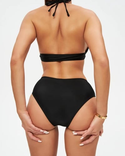 طقم بكيني أسود بثلاث قطع مع تنورة شيفون شفافة وتفا...