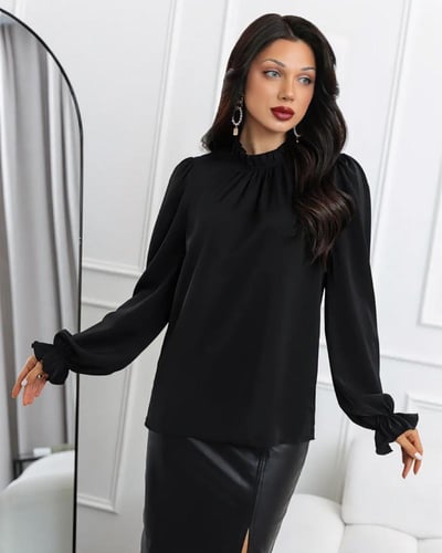 بلوزة نسائية بأكمام طويلة ورقبة دائرية