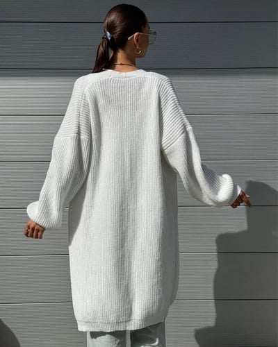 سترة كارديجان بجيوب جانبية واكتاف منسدلة