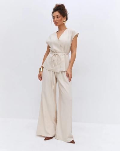 طقم نسائي أنيق من قطعتين توب بربطة خصر وبنطال واسع