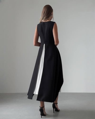 فستان سهرة بتصميم أنيق برقبة دائرية