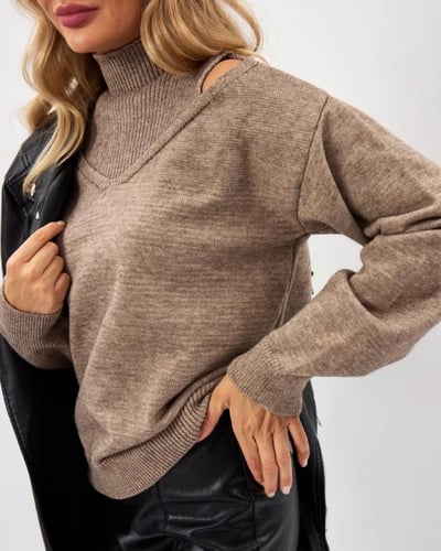 سترة نسائية محبوكة بأكمام طويلة وأكتاف مكشوفة