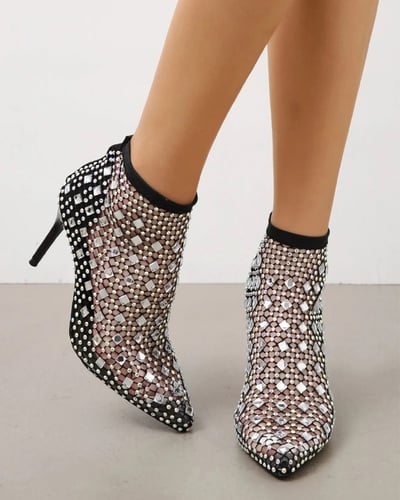 حذاء بوت بتصميم شبكي مرصع بأحجار الراين