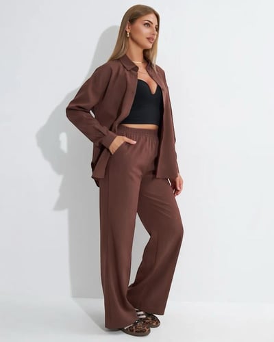 طقم نسائي كاجوال بلون بني مكون من قميص وبنطال واسع