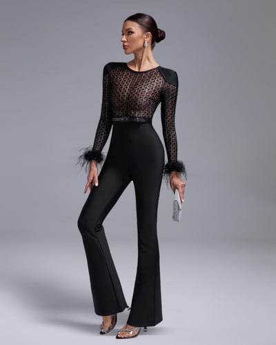 جمبسوت بتطريز الدانتيل مزين بفرو