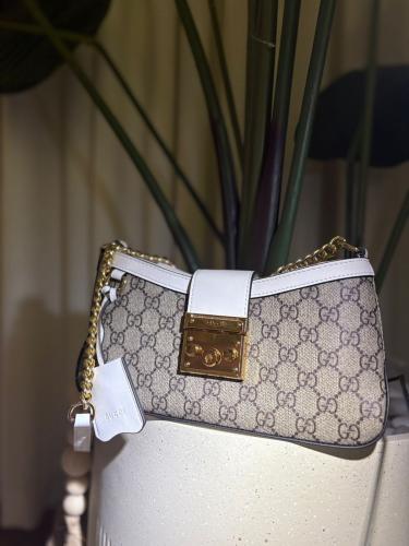 شنطة قوتشي Gucci -padlock أبيض White .