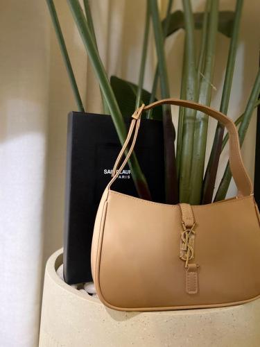 شنطة سان لوران جملي - Saint Laurent leather handba...