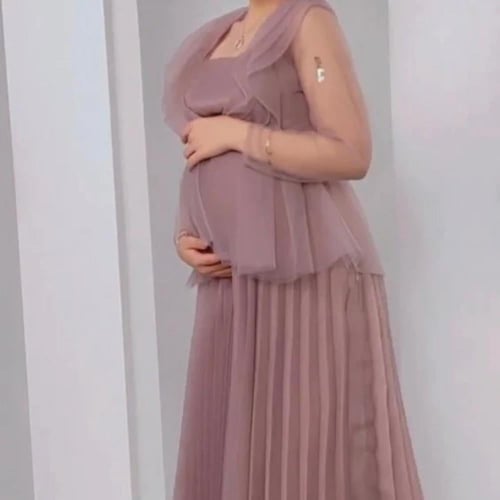 فستان حوامل بكسرات جازار ولون لحمي ناعم