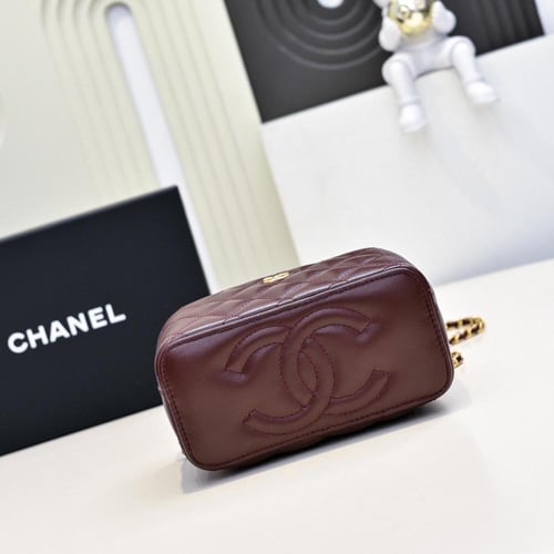 Small Pearl Crush Vanity Case