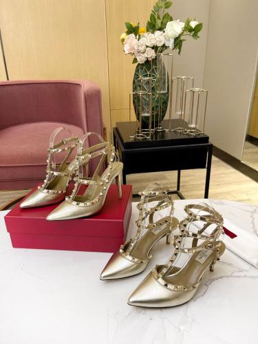 ROCKSTUD CAGED PUMP