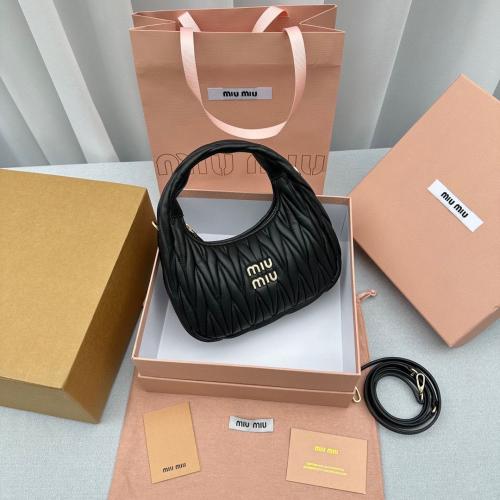 Wander matelassé nappa leather hobo bag