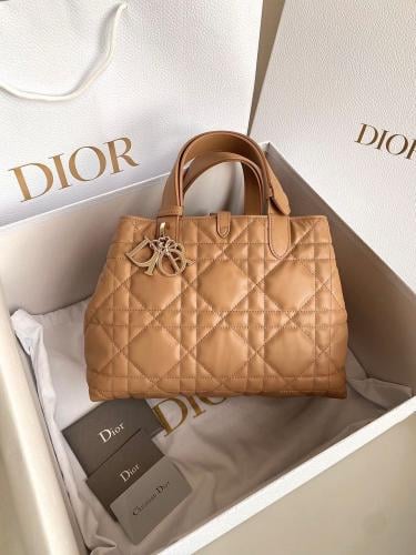 Medium Dior Toujours Bag