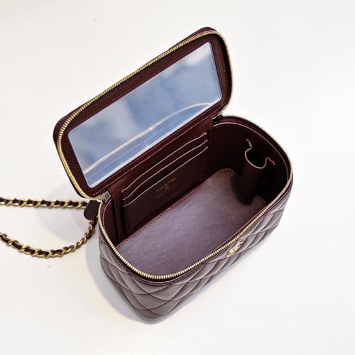 Small Pearl Crush Vanity Case