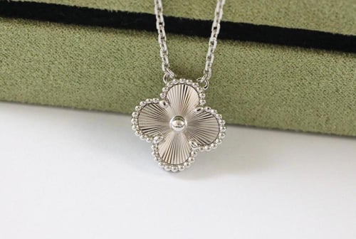 Vintage Alhambra pendant