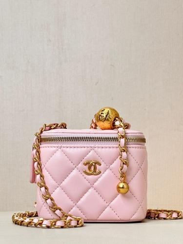 CLASSIC SMALL VANITY WITH CHAIN IN LAMBSKIN