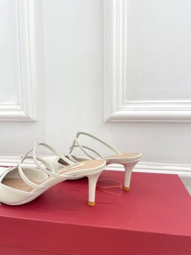 ROCKSTUD WISPY CALFSKIN MULE 60MM