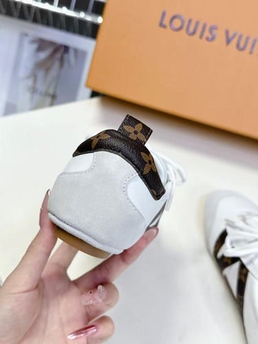 LV Sneakerina