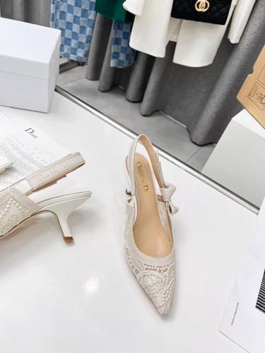 J'Adior Slingback Pump