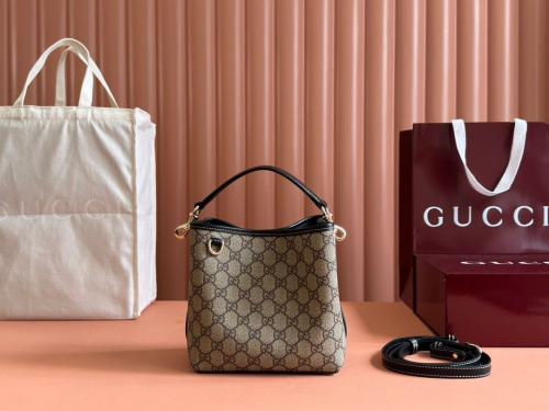 GG EMBLEM SMALL BUCKET BAG