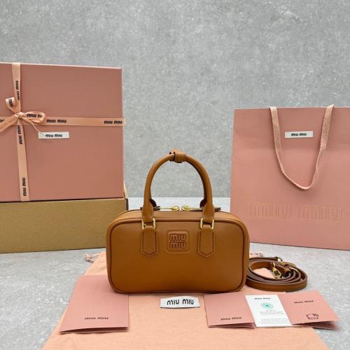 Arcadie leather bag