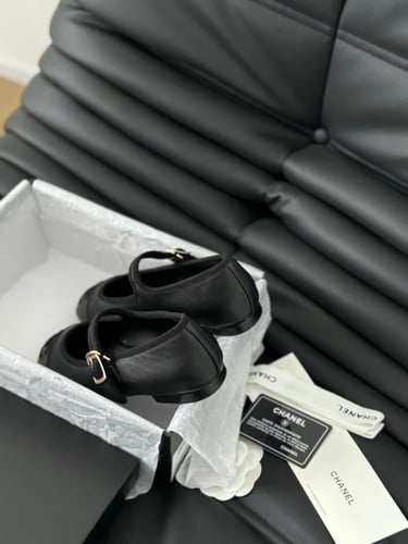 Mary janes leather ballet flats