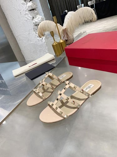 ROCKSTUD FLAT SLIDE SANDAL